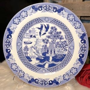Bristol House 11” Blue Willow Dinner Plate